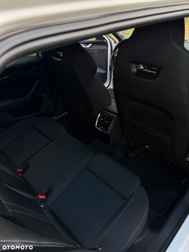 Skoda Octavia 2.0 TDI DSG Sportline - 16