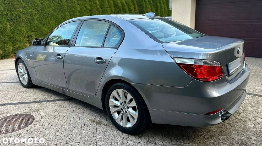 BMW E60 2003 photo 4