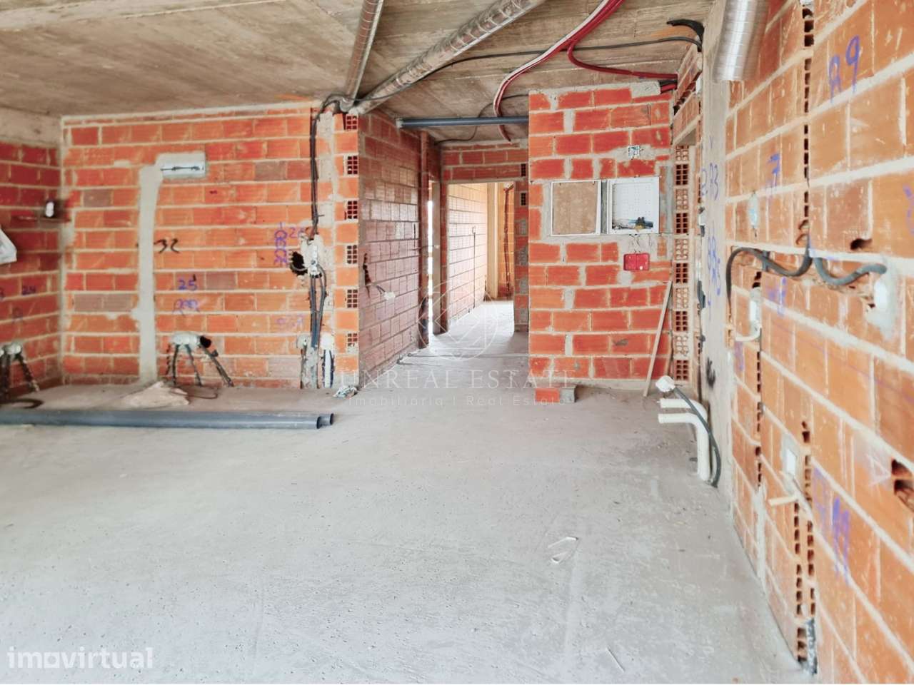 Apartamento T3, localizado no rés-do-chão de edifício com elevador, lo - Grande imagem: 4/20