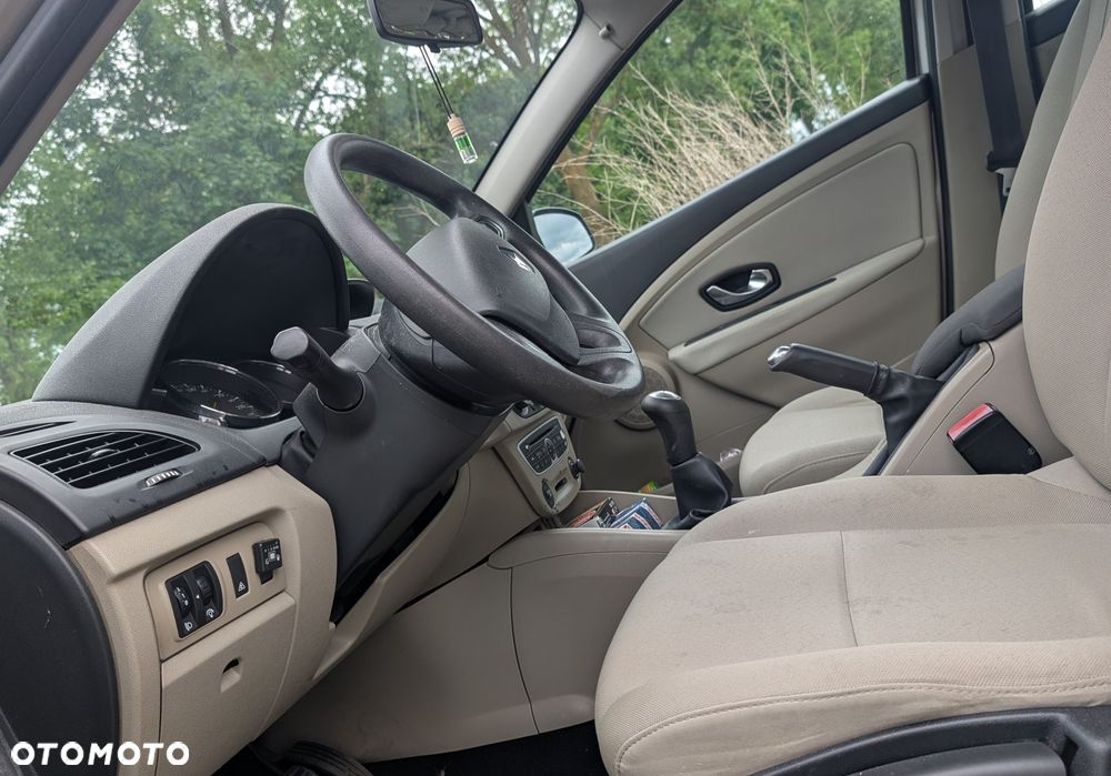 Renault Fluence - 5