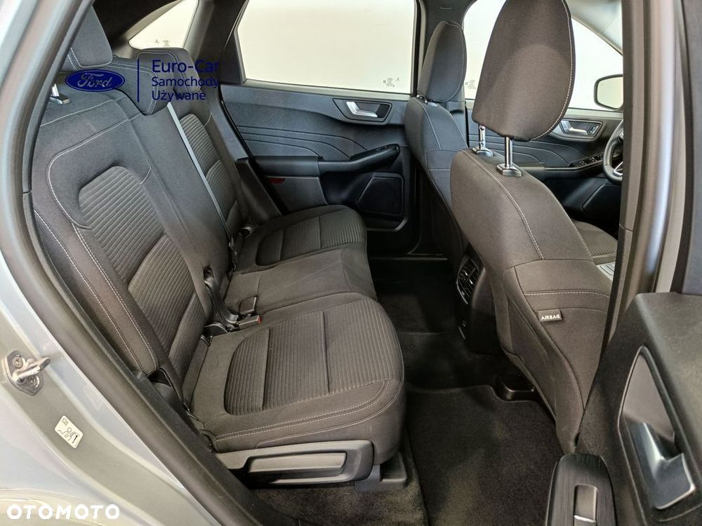 Ford Kuga - 31