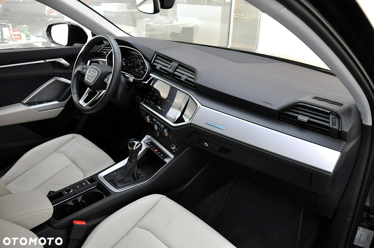 Audi Q3 Sportback - 28