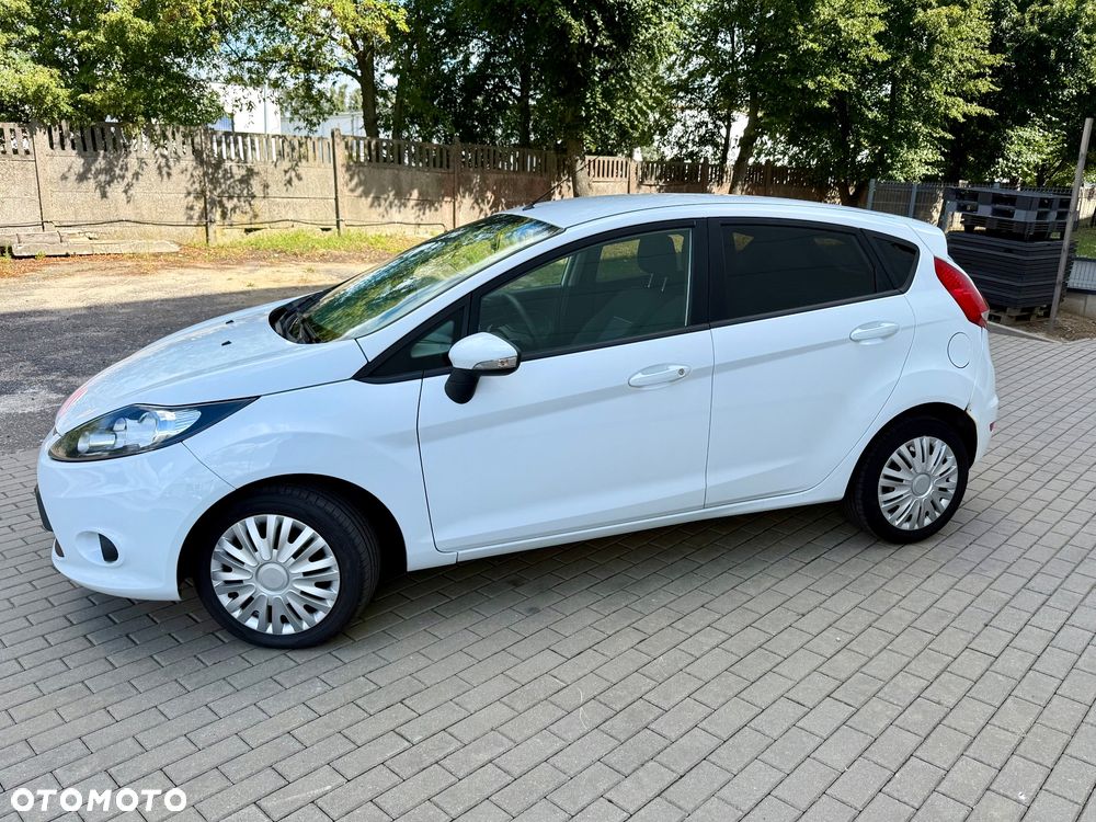 Ford Fiesta - 12