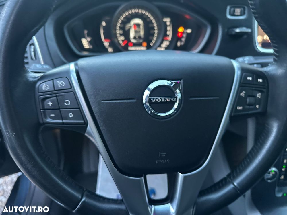 Volvo V40 D3 Geartronic Kinetic - 13