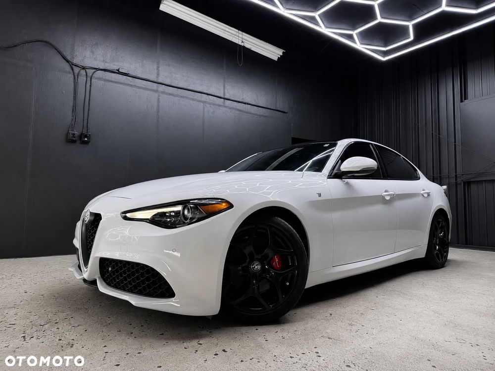 Alfa Romeo Giulia 2.0 Turbo TI Q4 - 4