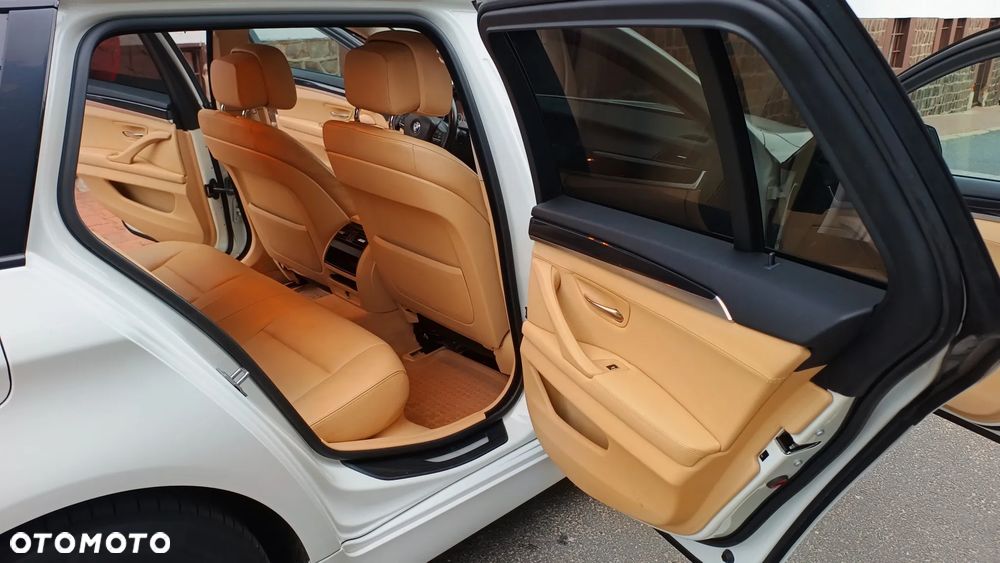 BMW Seria 5 520d Luxury Line - 14