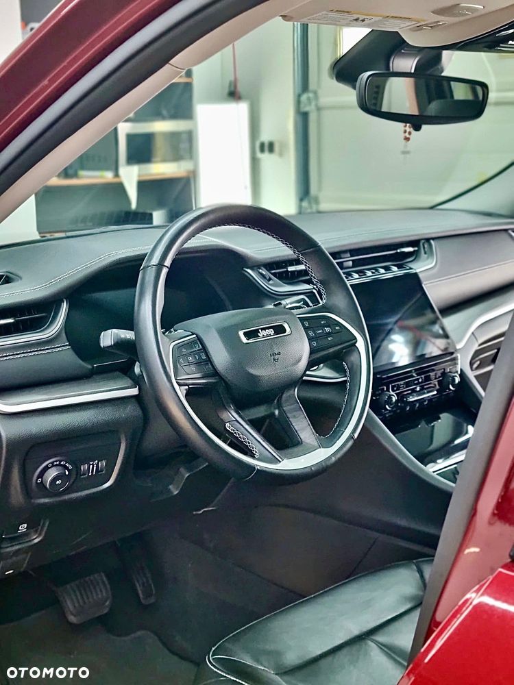 Jeep Grand Cherokee - 13