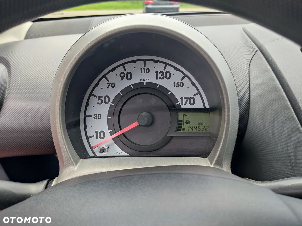 Toyota Aygo Standard - 10