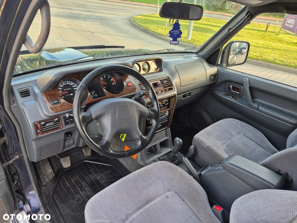Mitsubishi Pajero - 5