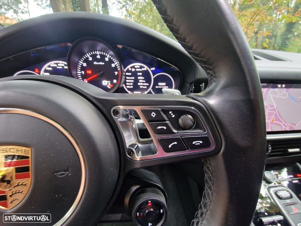 Porsche Cayenne Turbo - 27