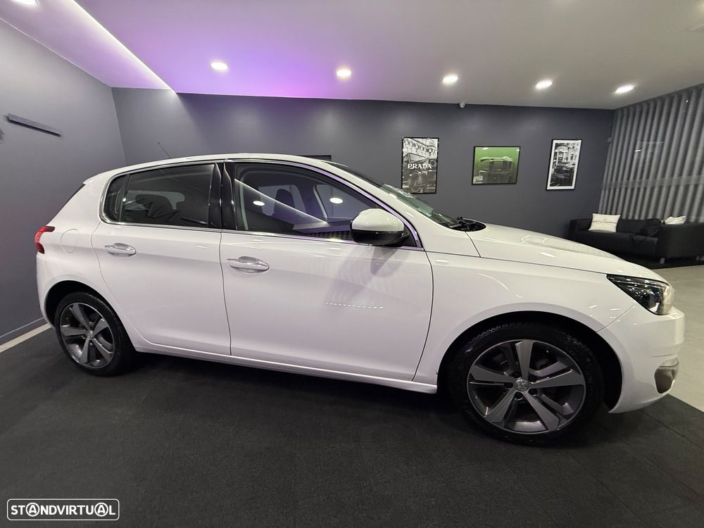 Peugeot 308 1.2 PureTech Allure Full LED - 22