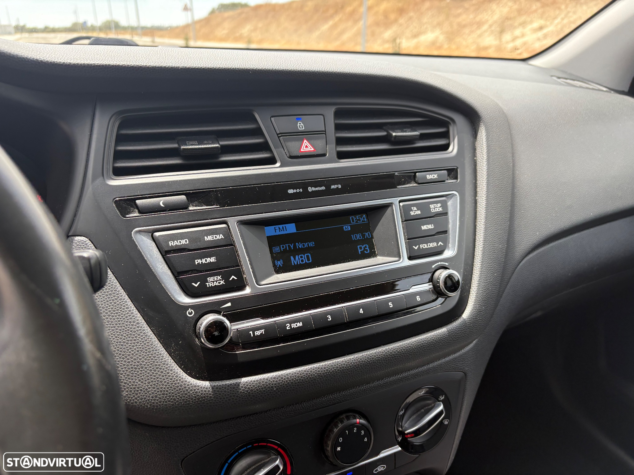 Hyundai i20 1.1 CRDi Blue Access+Bluetooth - 22