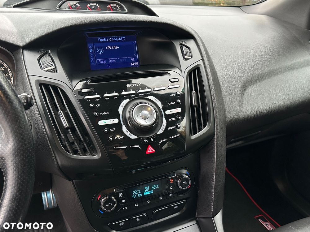 Ford Focus ST - 17