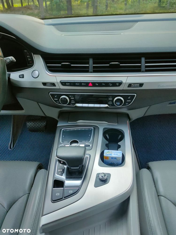 Audi Q7 - 11