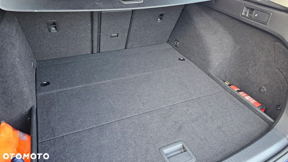 Volkswagen Golf 1.5 TSI BMT Comfortline - 22