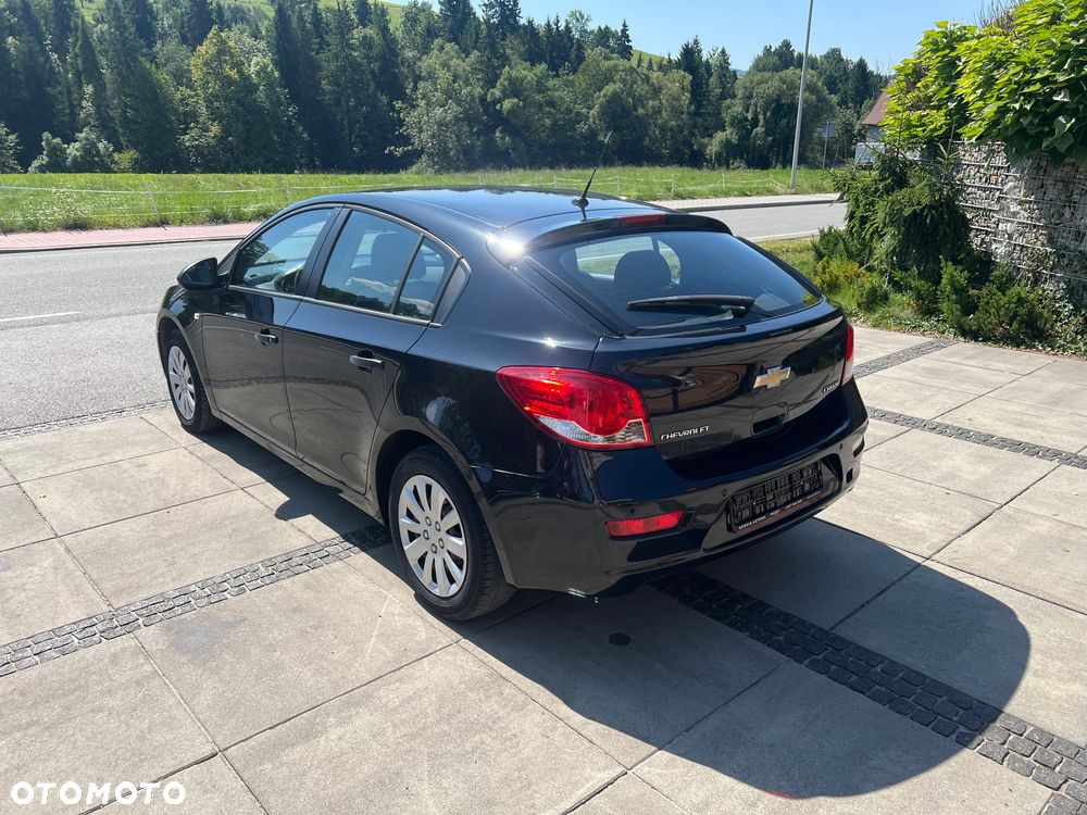 Chevrolet Cruze 1.6 LS - 7