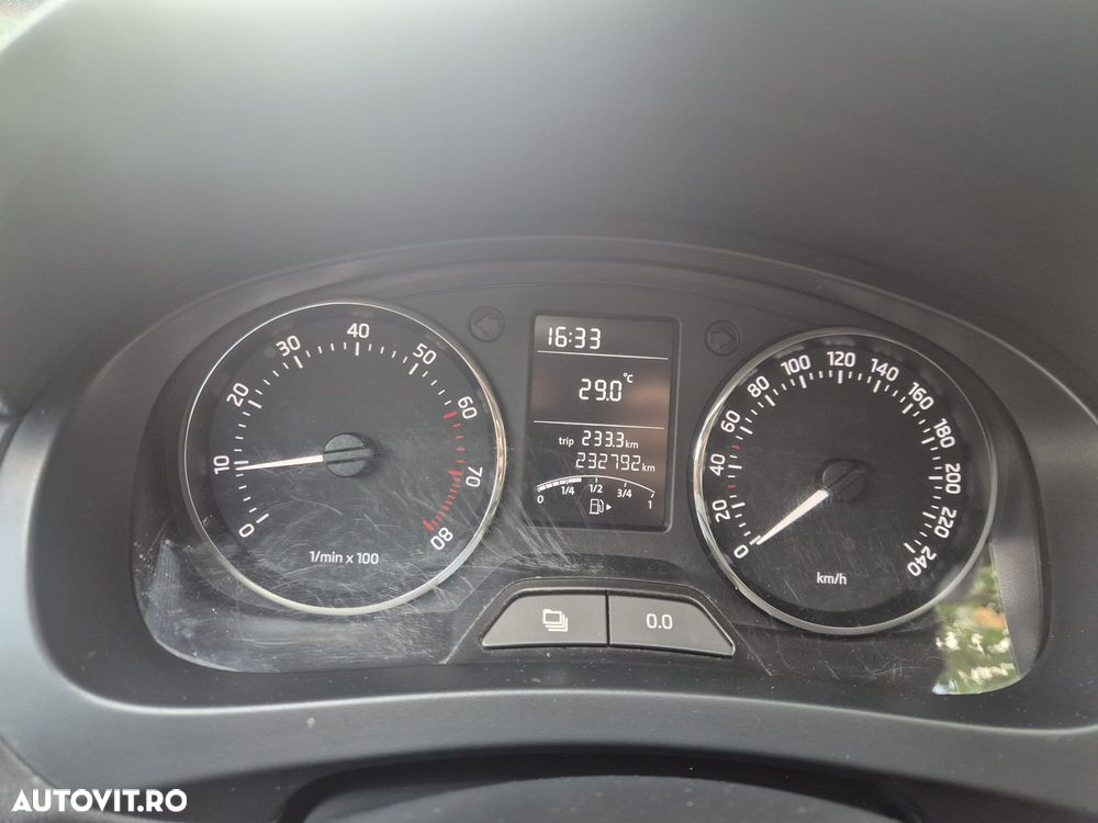 Skoda Rapid - 5