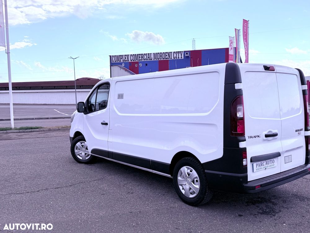 Renault Trafic 2.0 Blue dCi 130 Furgon Cabina Dubla L2H1 - 10