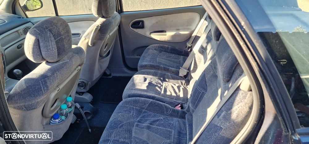 Renault Scénic 1.4 16V RTE AC - 6