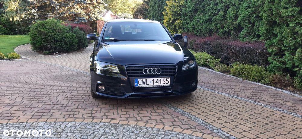 Audi A4 Limousine - 10
