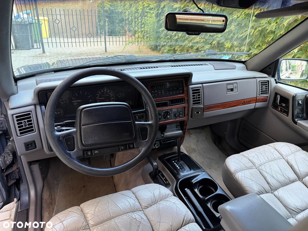 Jeep Grand Cherokee - 8