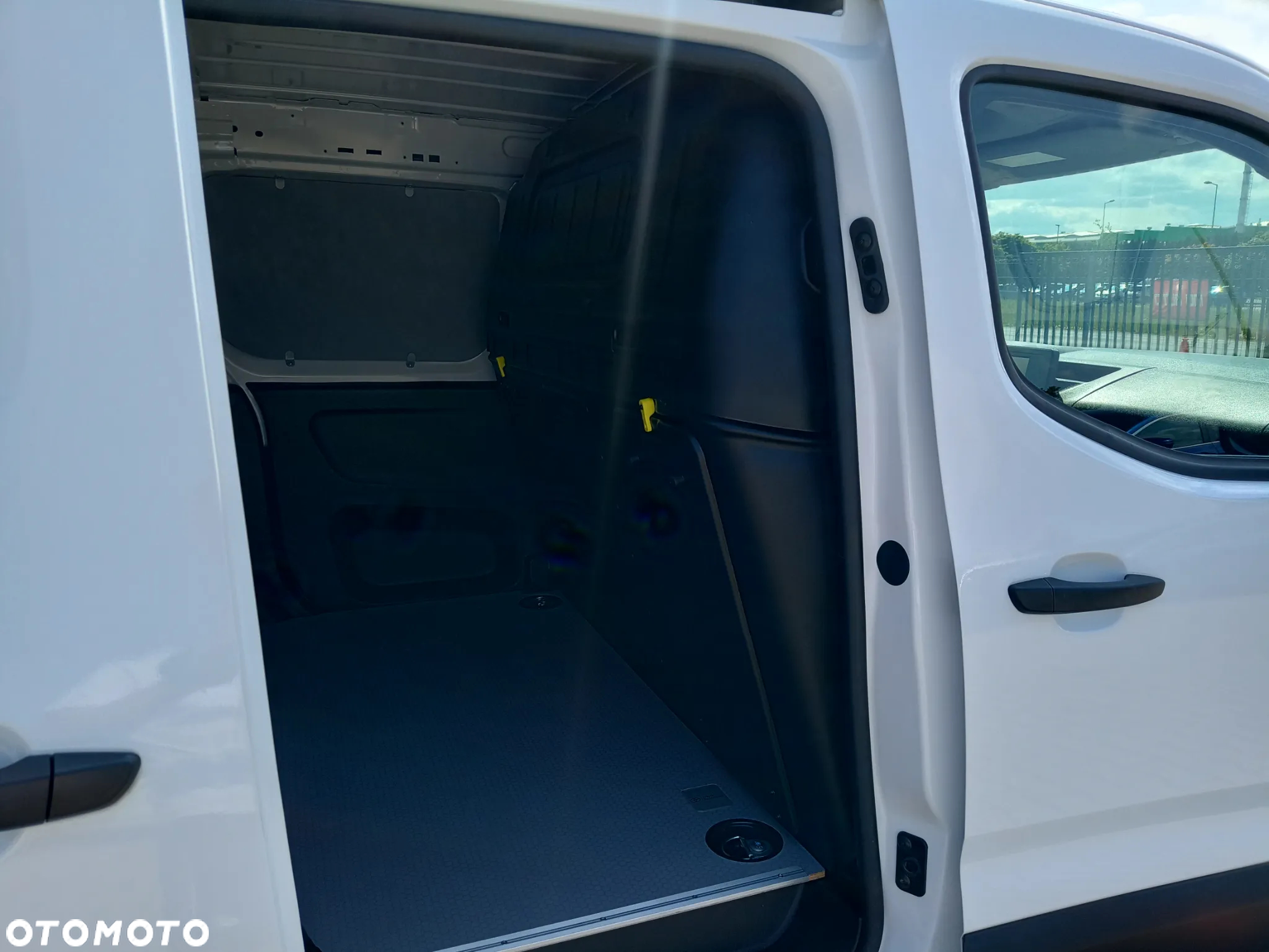 Toyota Proace City - 15