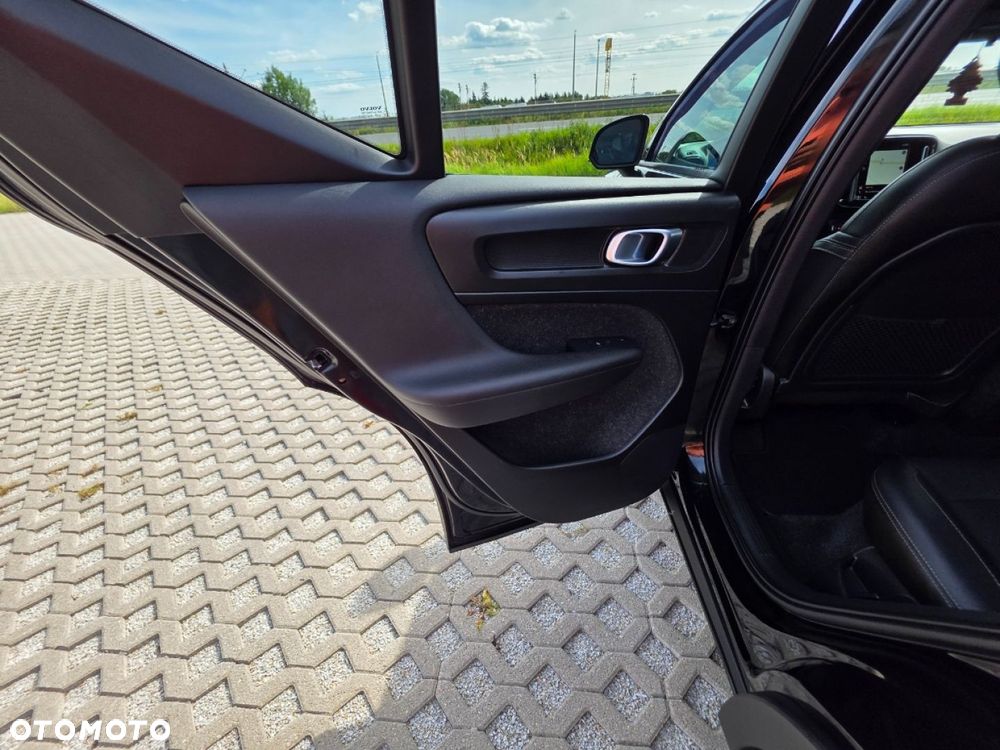 Volvo XC 40 - 20