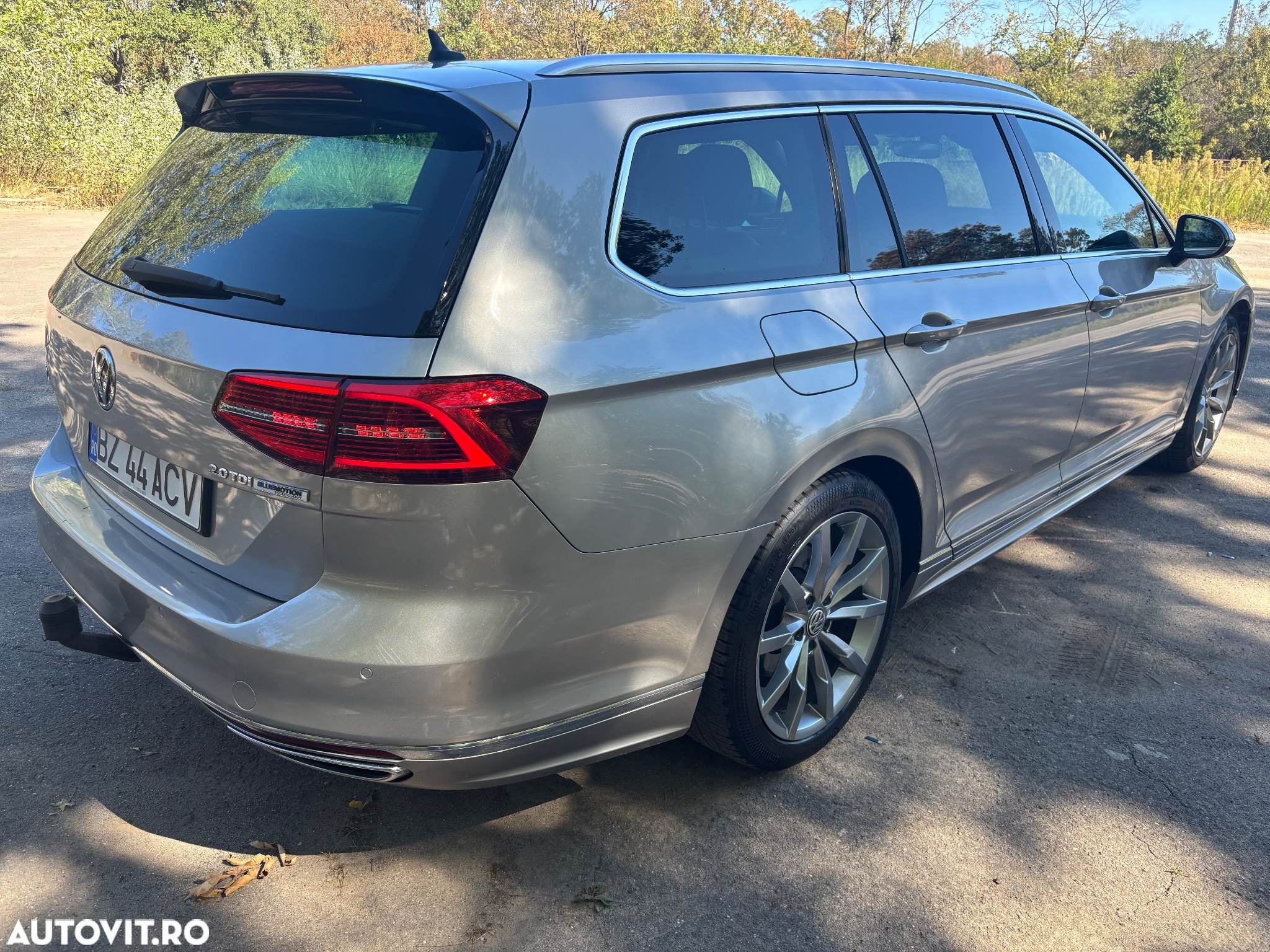Volkswagen Passat Variant 2.0 TDI DSG (BlueMotion Technology) Highline - 4