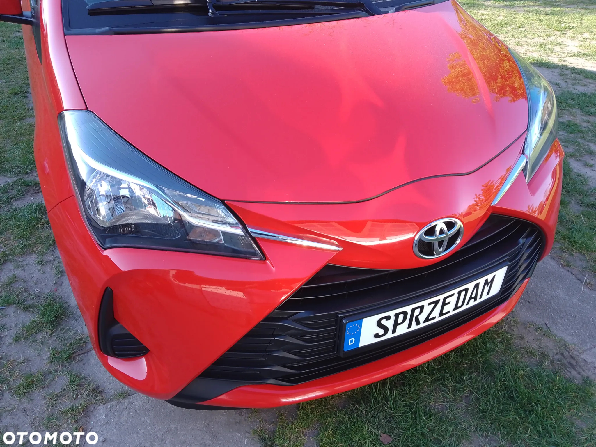 Toyota Yaris 1.0 Premium - 9