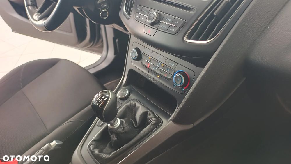 Ford Focus 1.5 EcoBoost Titanium ASS - 27