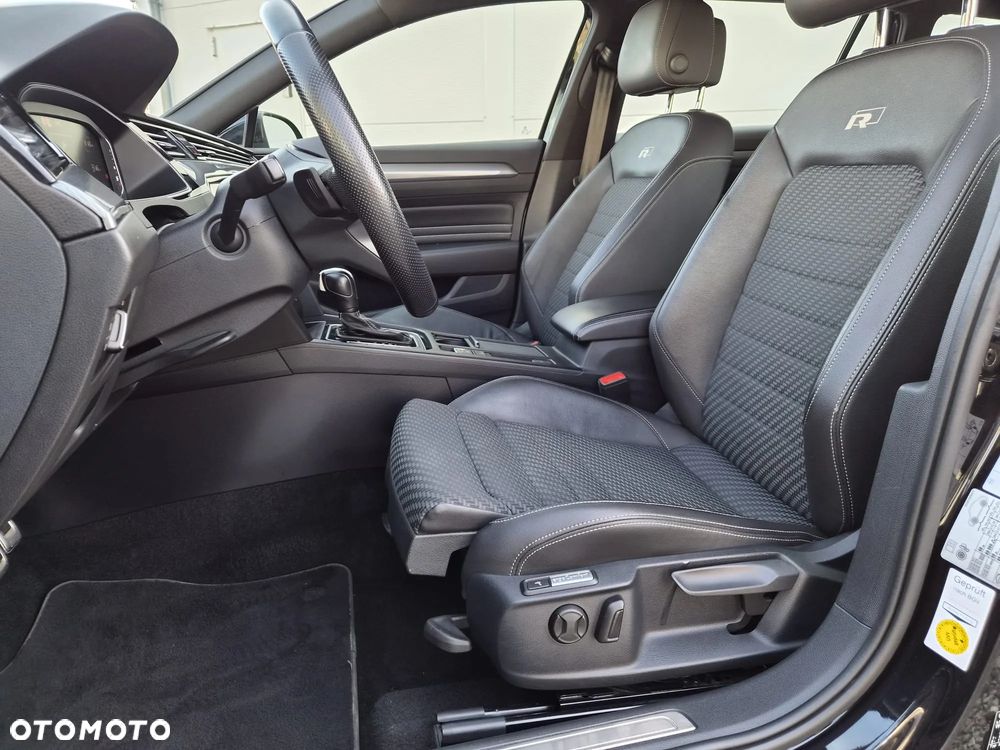 Volkswagen Passat - 11