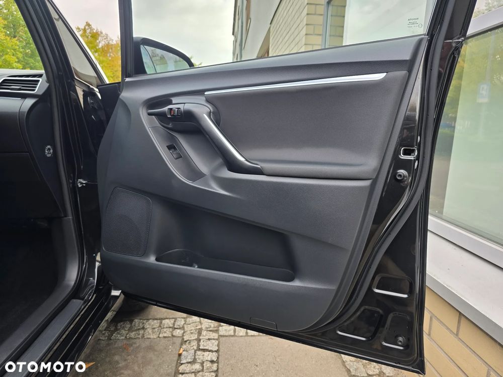 Toyota Verso - 25