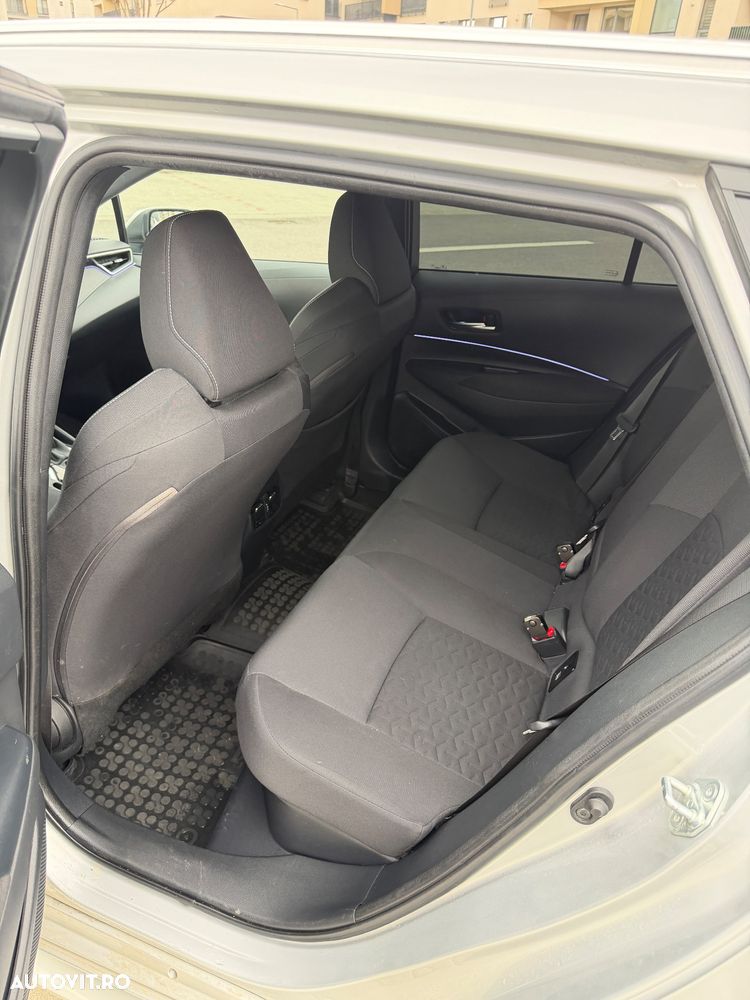 Toyota Corolla 1.8 HSD Business - 10