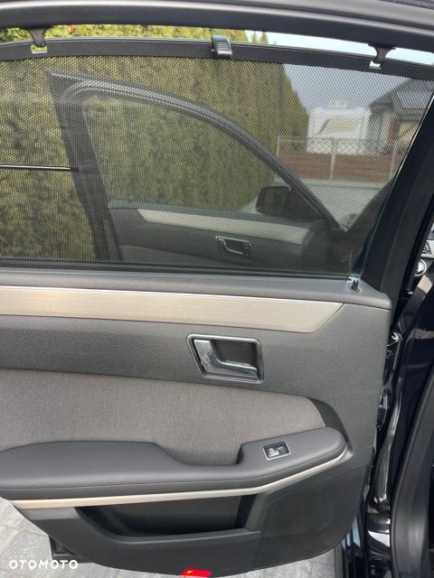 Mercedes-Benz Klasa E 250 CDI DPF BlueEFFICIENCY Automatik - 30