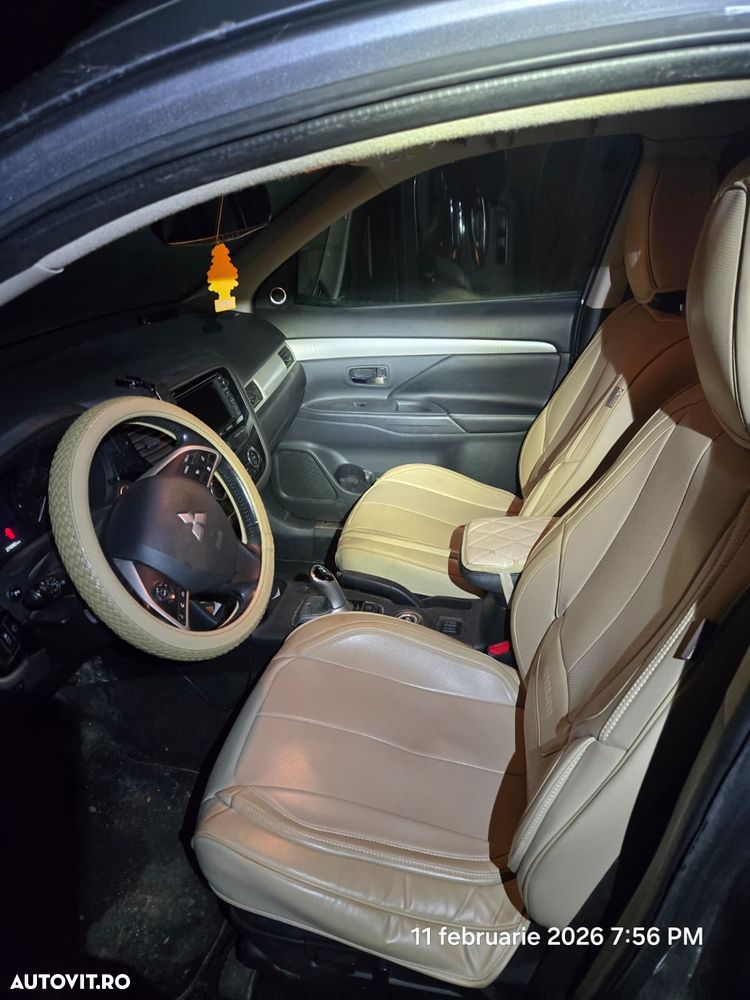 Mitsubishi Outlander 2.0 Litre DOHC MIVEC 4WD Instyle Navi - 6