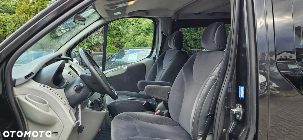 Renault Trafic 2.0 dCi 115 FAP Passenger Black Edition - 26