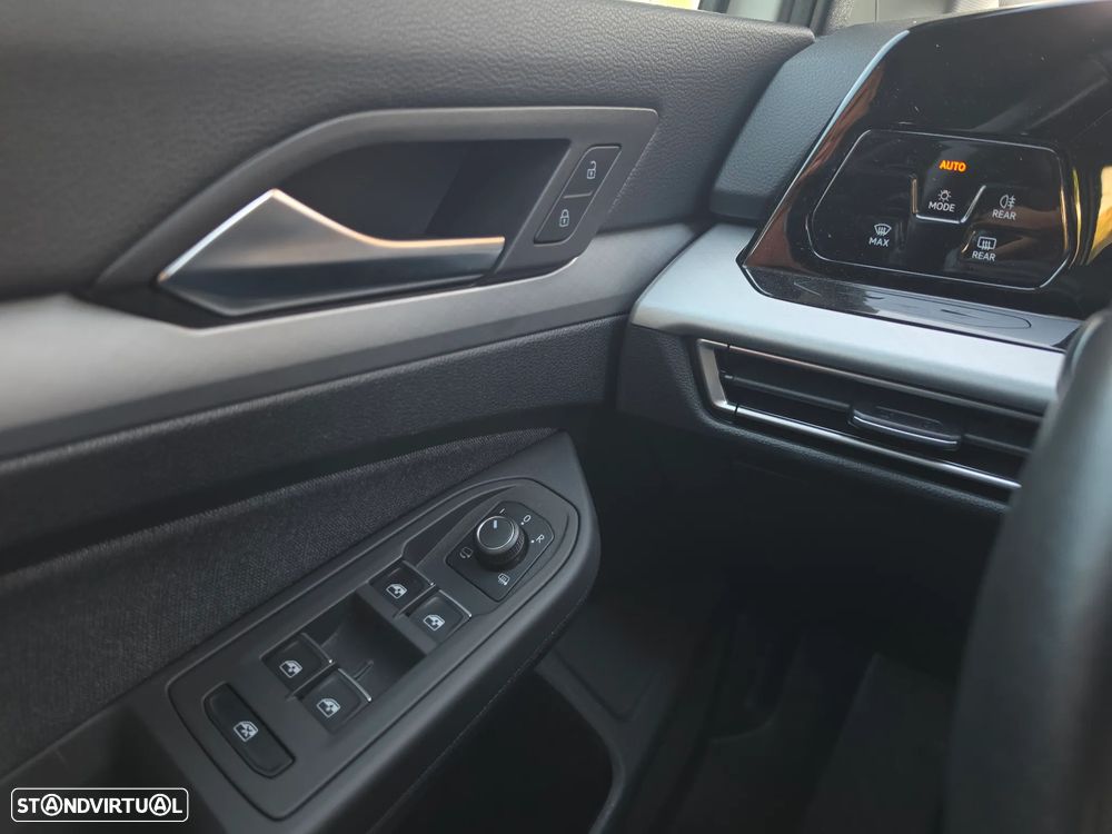 VW Golf Variant 2.0 TDi Urban - 8