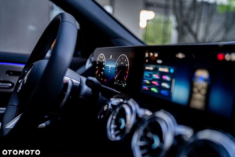 Mercedes-Benz GLA 200 mHEV AMG Line 7G-DCT - 36