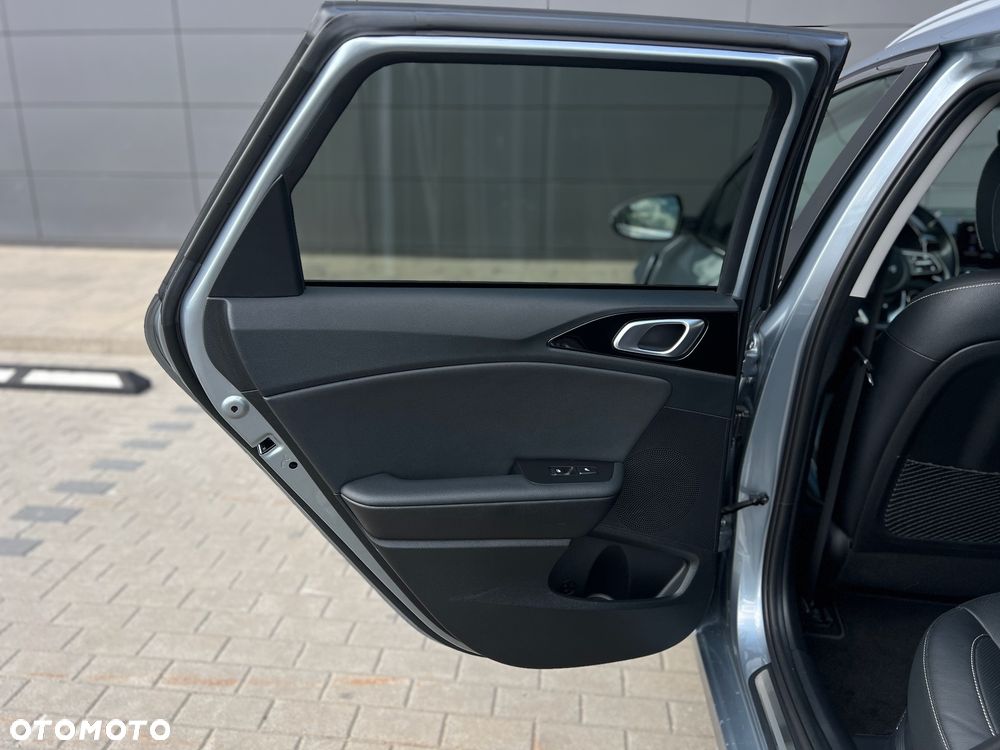 Kia Ceed 1.6 GDI PHEV XL DCT - 38