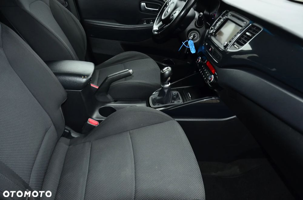 Kia Carens 1.7 CRDi L 7os - 22