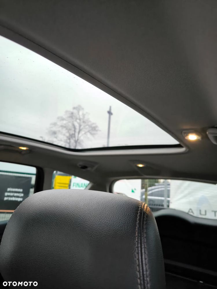 Ford S-Max 2.0 TDCi DPF Titanium - 12