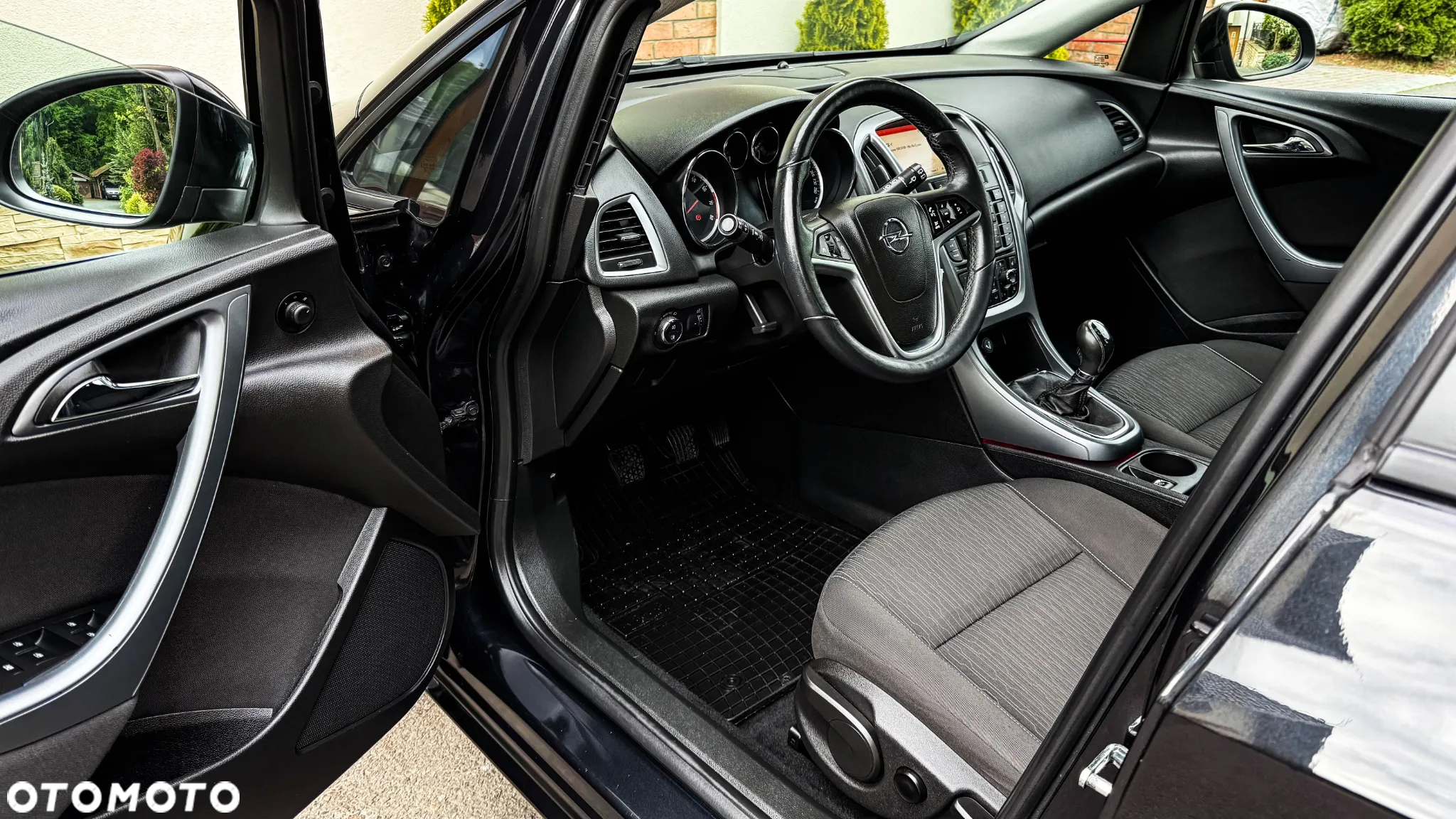 Opel Astra 1.4 Turbo Design Edition - 34