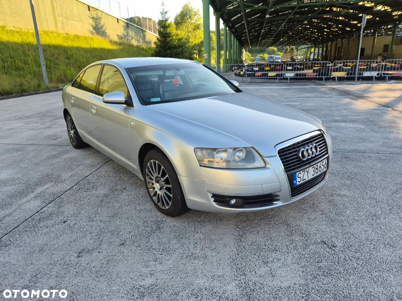 Audi A6 2.4 - 2