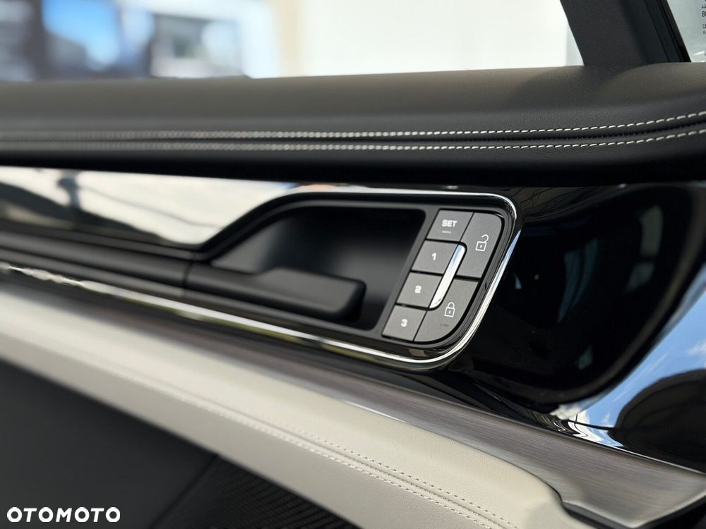 Porsche Panamera - 28