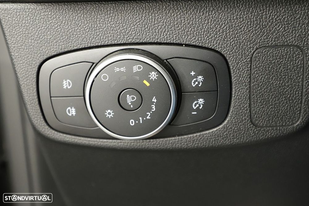 Ford Focus 1.0 EcoBoost MHEV ST-Line X - 18