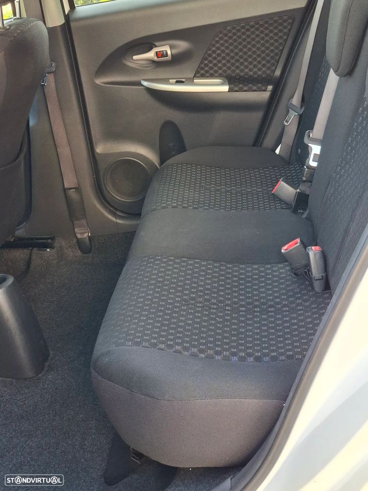 Toyota Urban Cruiser 1.4 D-4D 4x2 - 12