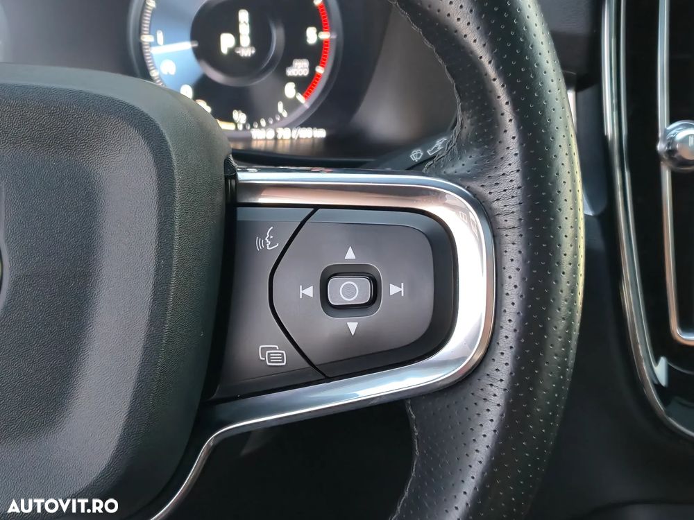 Volvo XC 40 D4 AWD Geartronic Inscription - 26