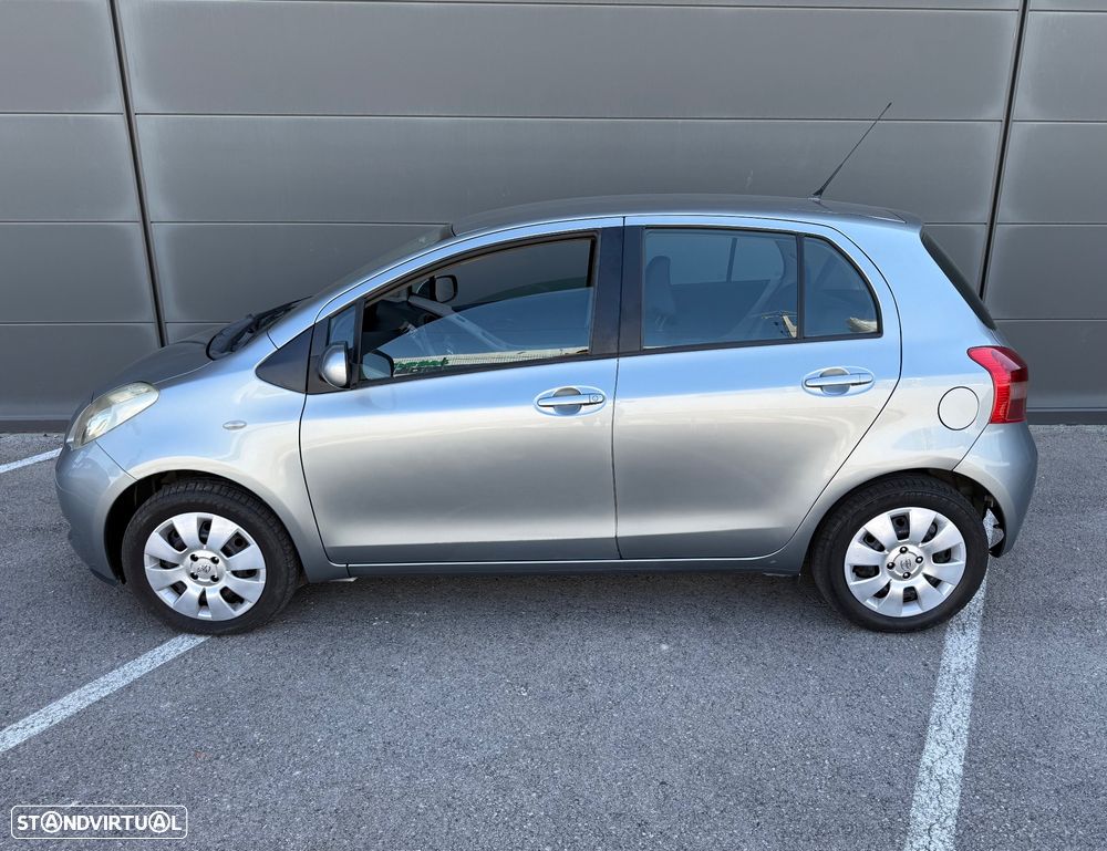 Toyota Yaris 1.0 VVT-i AC Manual - 2