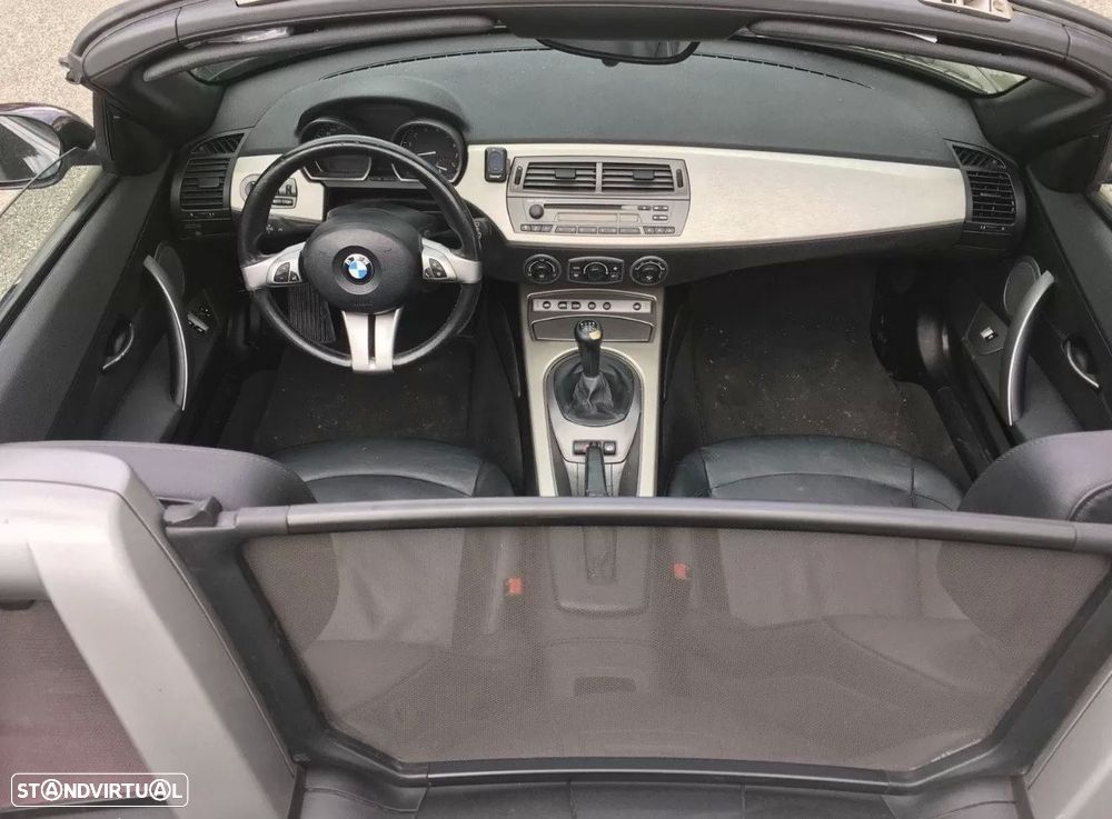 BMW Z4 2.2i - 13
