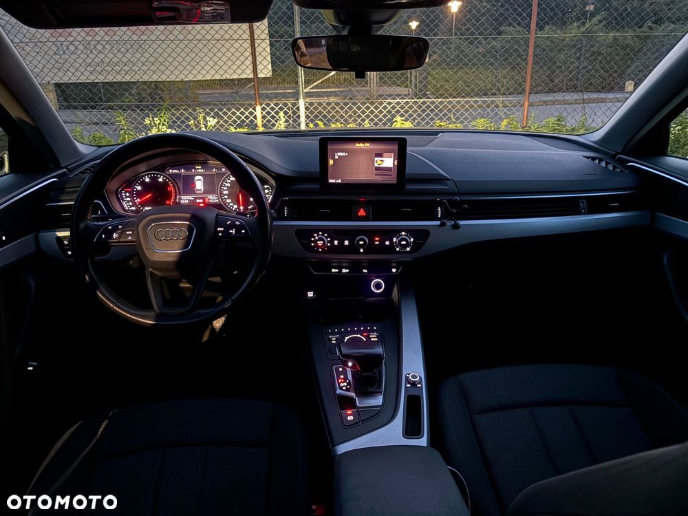 Audi A4 Avant 2.0 TDI S tronic - 11